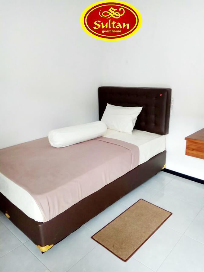 Sultan Guesthouse Tulungagung Exterior foto
